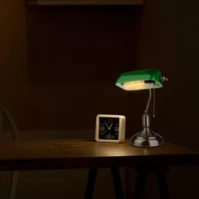 Lampa de masa E27 cu comutator verde