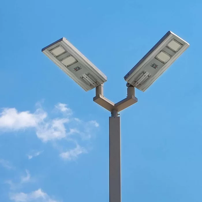 Proiector stradal solar LED 33W cu senzor si telecomanda Alb rece